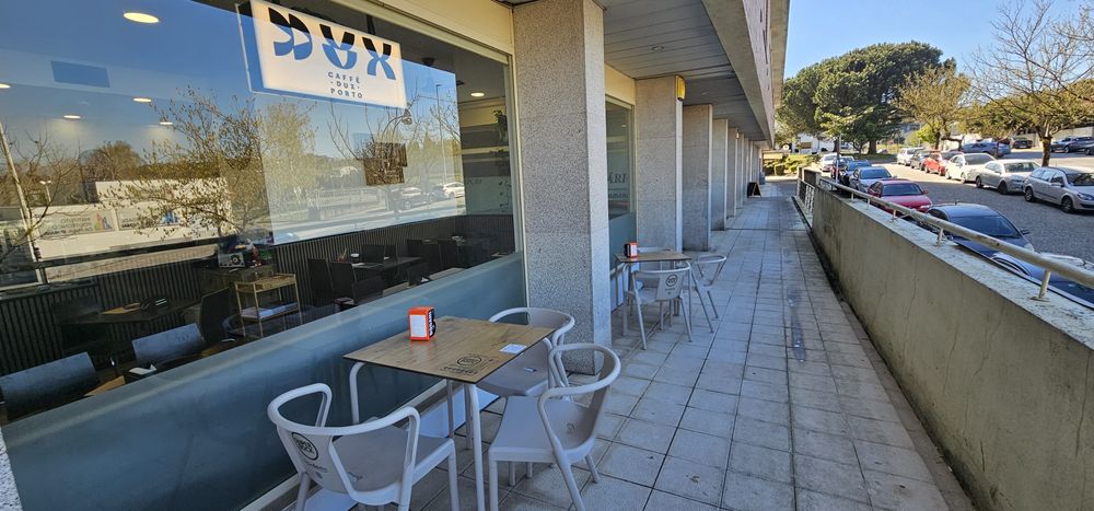 Trespasse Café em Frente à Faculdade – Maia