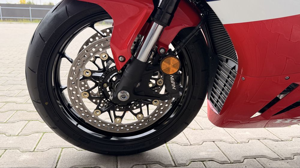 Мотоцикл HONDA CBR 1000 RR-R Fireblade