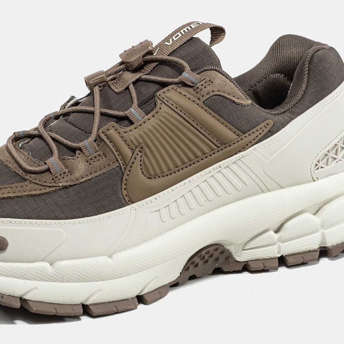 Кросівки Nike Zoom Vomero Roam Light Bone premium