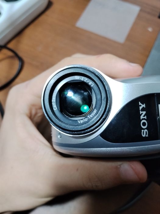 Відеокамера Sony DCR-DVD105E