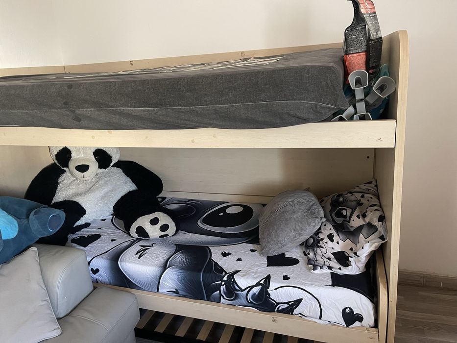 Cama Beliche em Madeira + Gavetão Extra – 250€