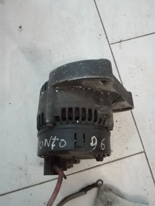 Fiat Punto Motor de arranque alternador e roda suplente