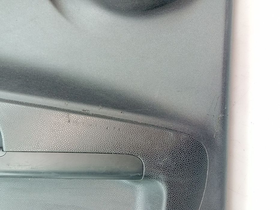 Forra porta / quartela trás direita KIA Venga (YN)