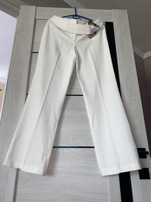 Штани класичні білі кльош
