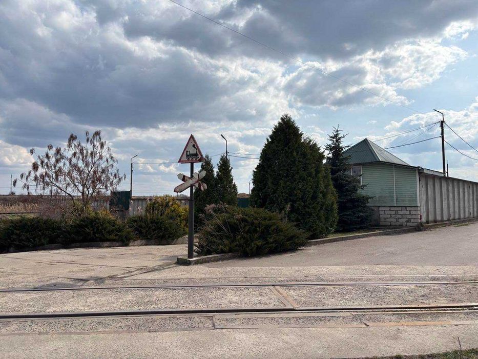 Здам в оренду складське приміщення та земельну ділянку