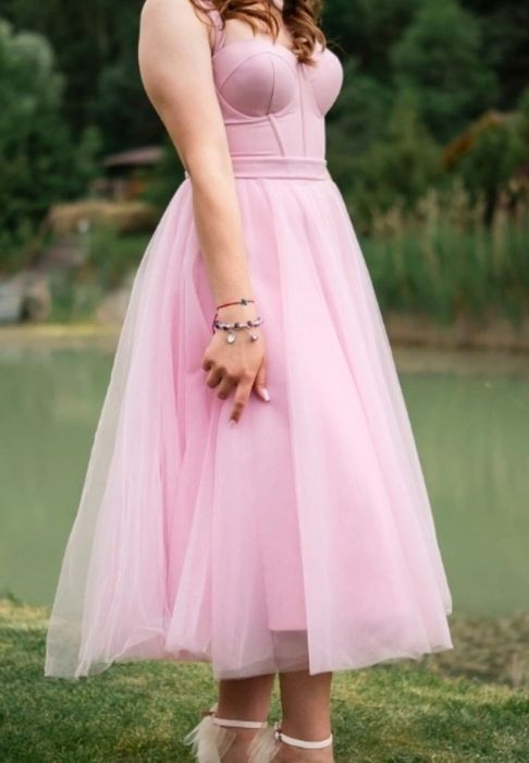 Продам випуску сукню