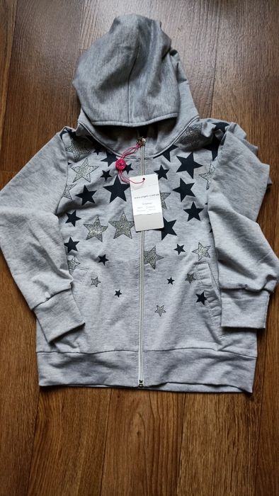 Детская кофта на молнии.