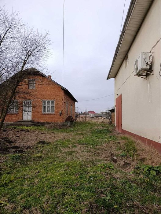 Продаж двох будинків в с. Залуква