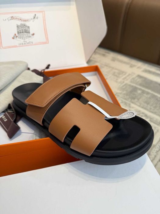 38 і 42 ( на 37 і 40) Жіночі коричневі шкіряні шльопанці Hermes Chypre ермес Гермес коричневые шлепанцы