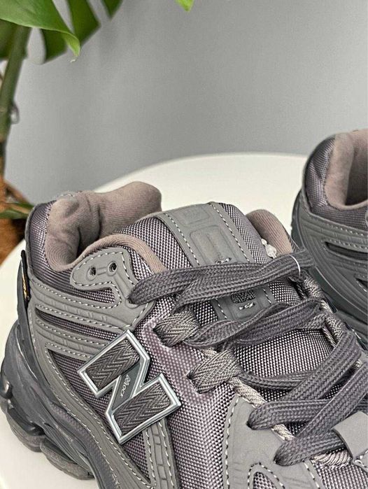 Кросівки new balance 1906