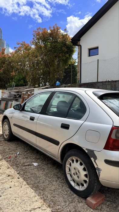 Carro rover 2001