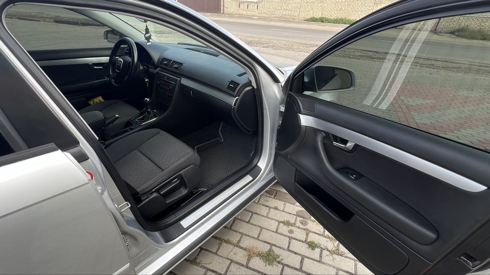 Продам AUDI  A4 B7