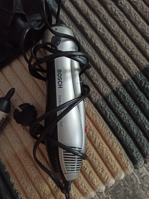 Фен з насадками Bosh