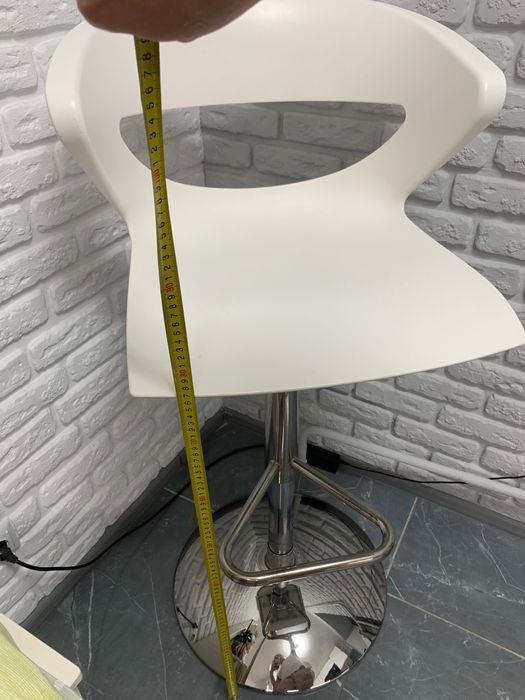 Стул для бровіста або візажиста. Або просто банний стул для дому.