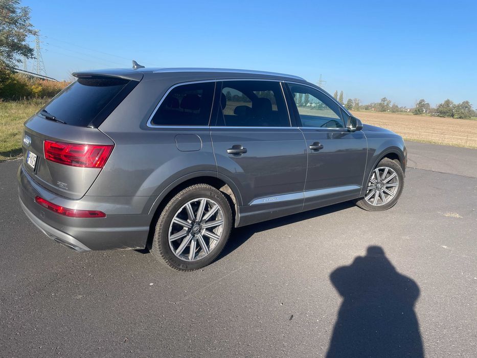 Sprzedam  Audi Q7 4M kompresor