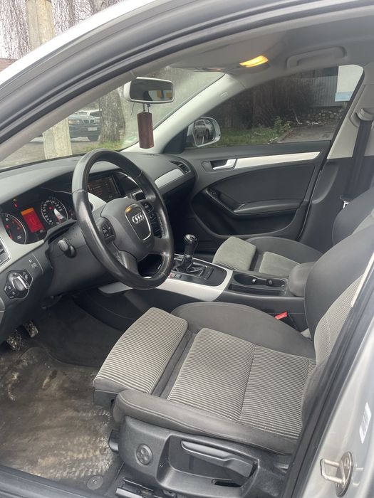 Продам Audi A4 B8 1.8 tfsi