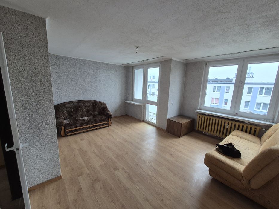 Mieszkanie 45,40m2, dwa pokoje  kuchnia balkon Oś. Milca