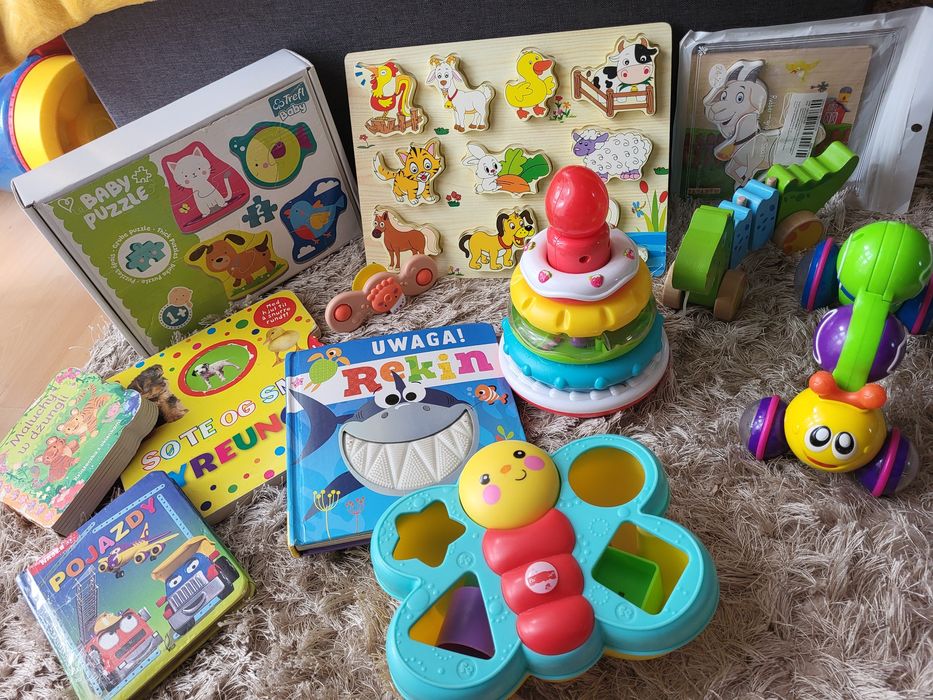 Zestaw zabawek dla malucha 1+. Puzzle, sorter, książeczki.