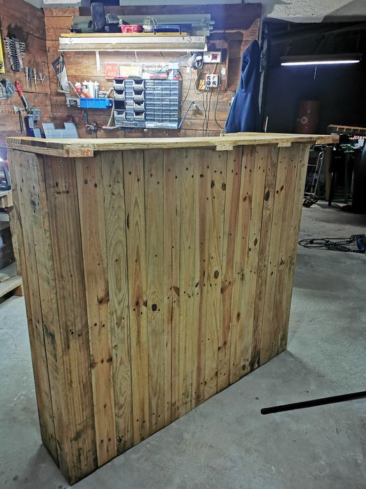 Balcão em paletes