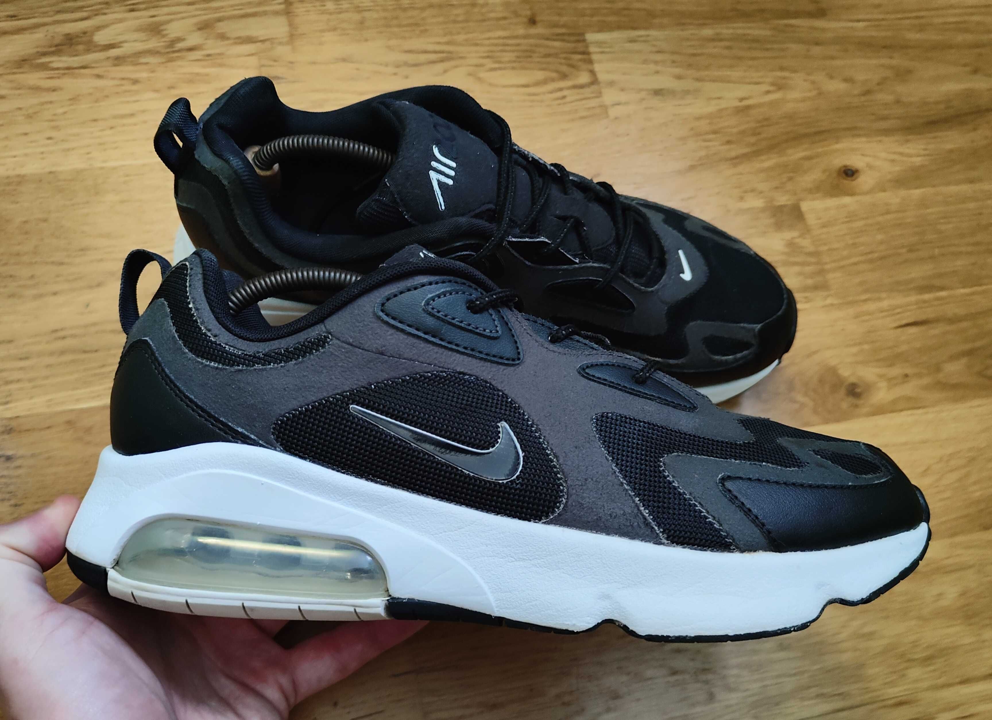 Nike Air Max 200 44 2 300 .