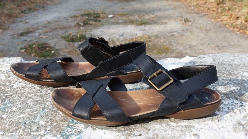 Жіночі босоніжки, сандалі Clarks