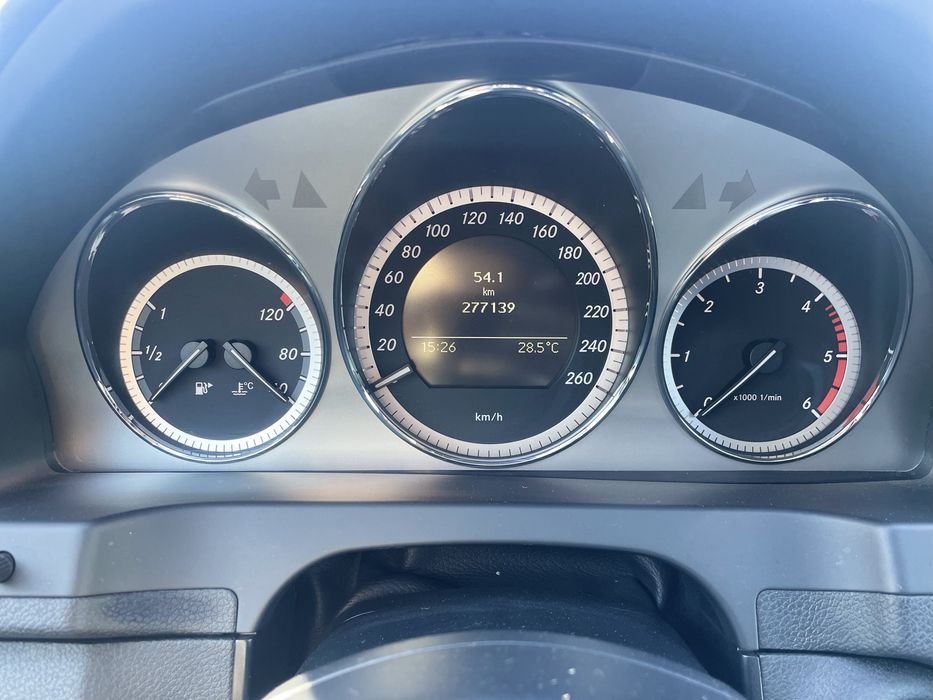 Carrinha Mercedes C220 Avantgarde