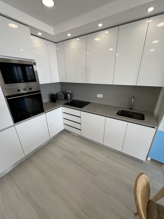 T1 novo a 5min a pé da praia c/ garagem