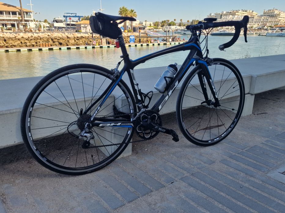 Bicicleta estrada BH Prisma Carbono