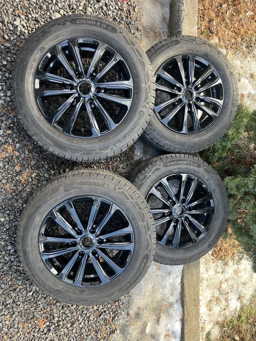 Sprinter 6x130 R17   235/60/17C