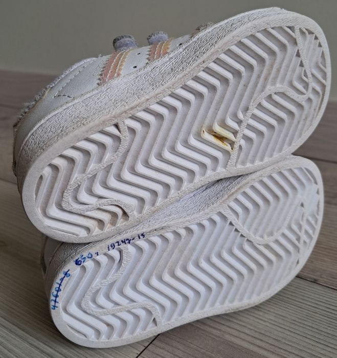 Кросівки Adidas Superstar Originals FV3657 (р.19)