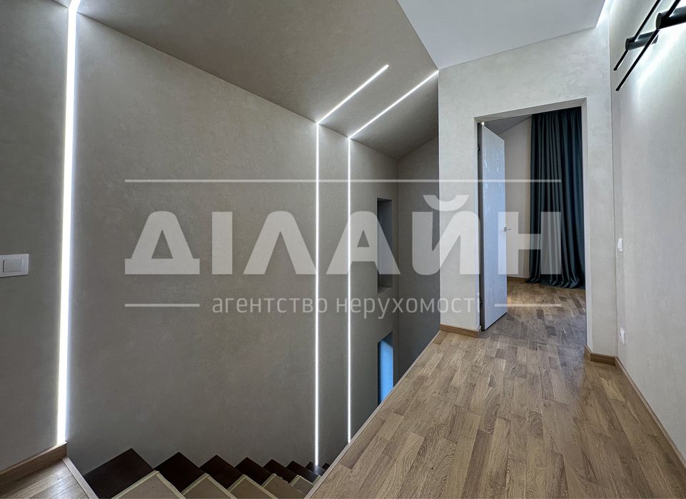 VIP таун-хаус абсолютно новый в Александровском мкр