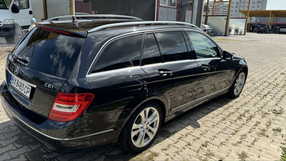 Mercedes-Benz C220 CDI Avangarde Universal 2.2 дизель  Автомат