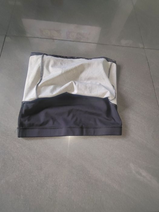 Top damski elastyczny