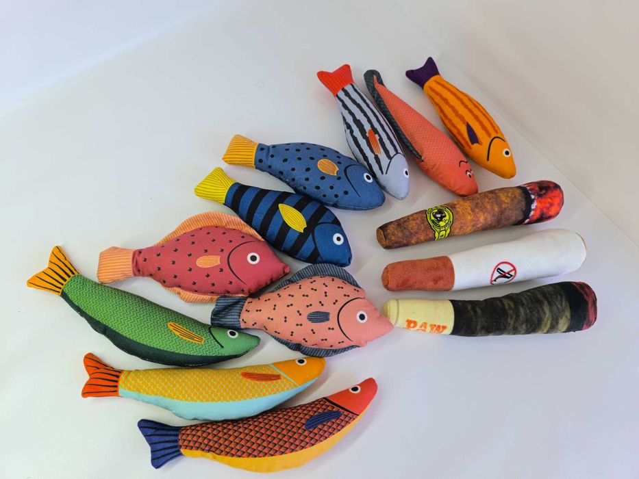 М'які іграшки для котів з кошачою м'ятою та собак з пищалкою