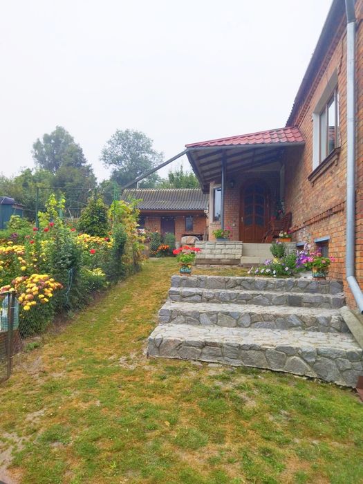 Продаж затишного будинку 129 кВ.м з ремонтом і ділянкою 0,0732 га. Держпрограми єВідновлення