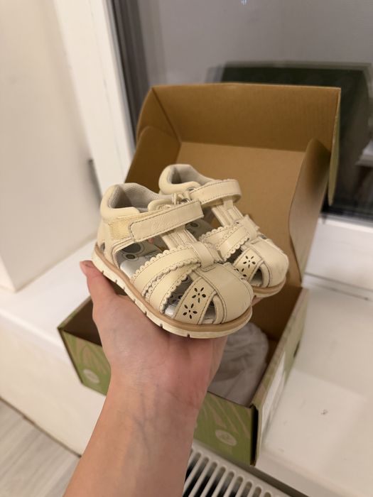 Детские босоножки Chicco