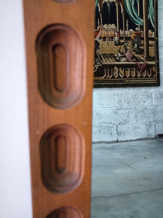 Belíssimo espelho em talha de madeira artesanal, medidas 90/50cm
Perfe