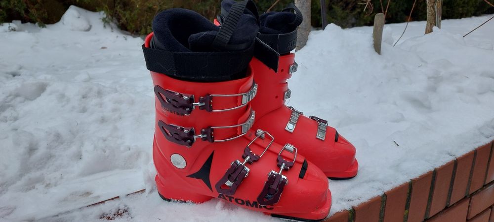 Buty narciarskie atomic 24