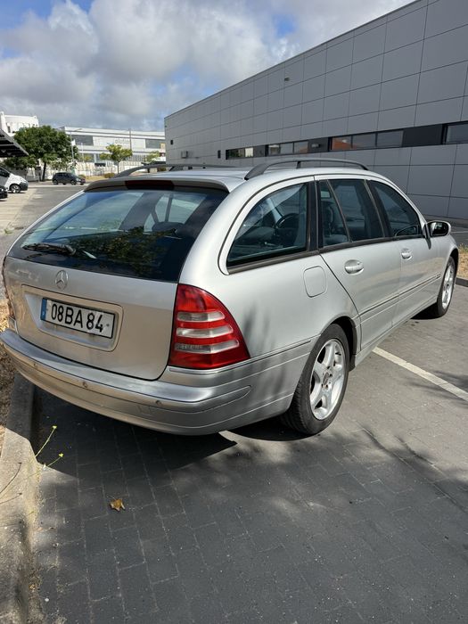 Mercedes-Benz C 200 — fotografia 5