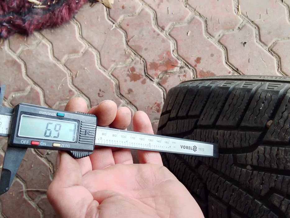 1 Opona zimowa 215/55r16 KUMHO 7mm