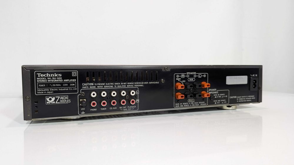 Hi-Fi підсилювач Technics SU-500, має 50 Вт/канал/ 4-16 Ом/ Class A