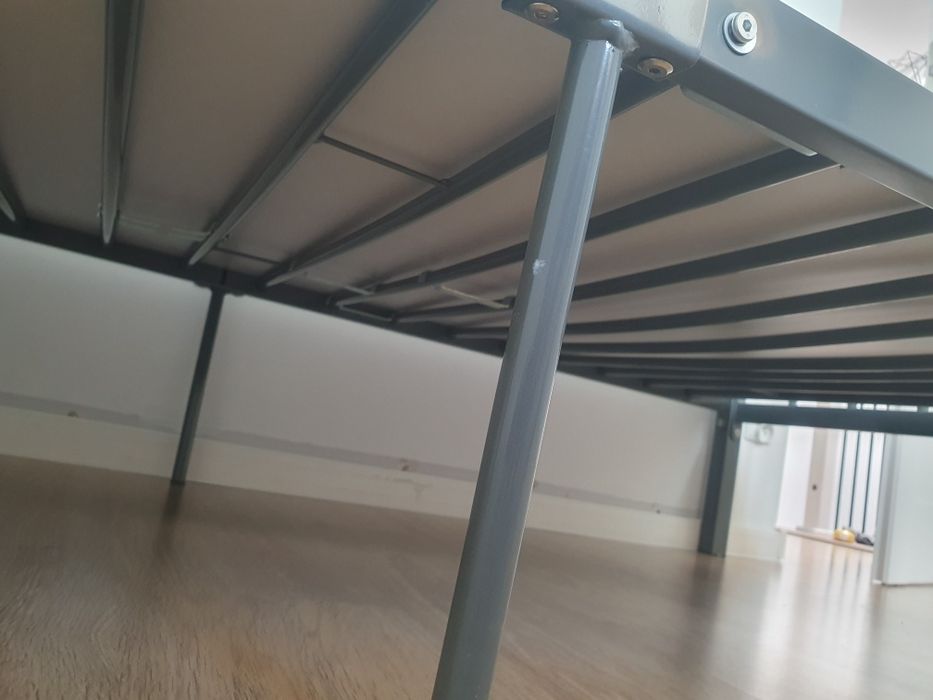 Łóżko metalowe 90x200