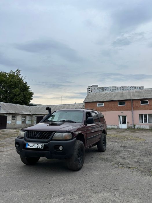 Mitsubishi Pajero Sport ( Мітсубісі Паджеро Спорт ) 2003 рік 2,5 Дизель Повний привід 4Х4 Гарний Джип