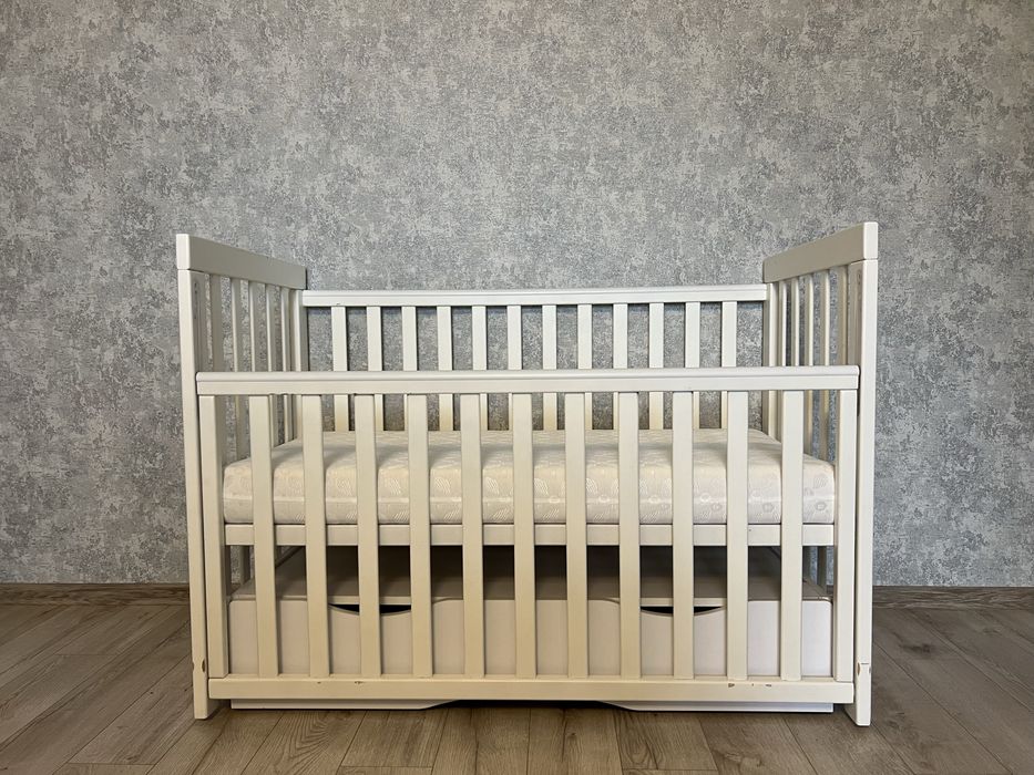 Дитяче ліжечко з матрацом , колиска, верес