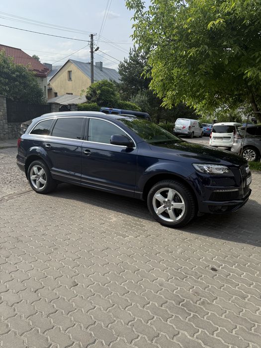 AUDI 3.0 dizel  2013р 170 тис пробігу 7 місць