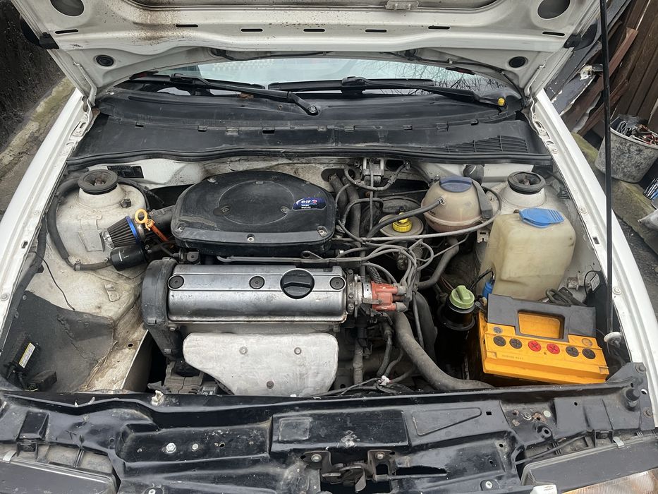 Volkswagen Cady грузо-пасажир в гарному стані