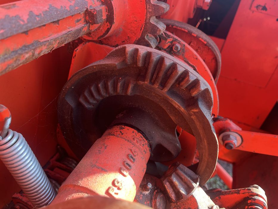 Прес подборщикSipma  Deutz Fahr 440