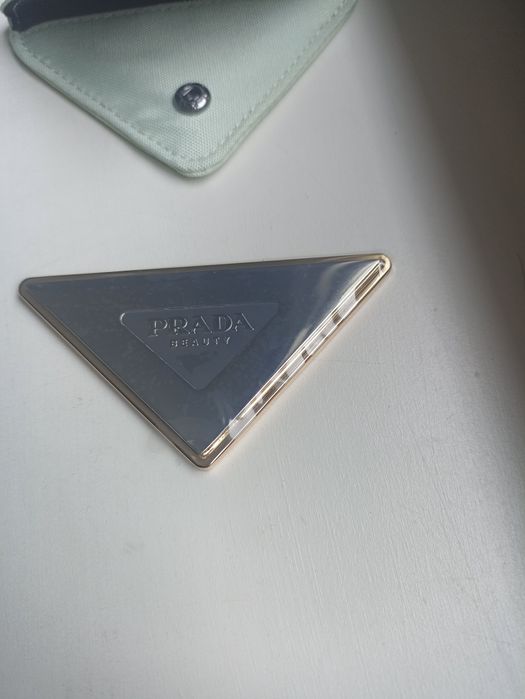 Prada люстерко дзеркало міні в чохлі  , зручне для сумочки, нове