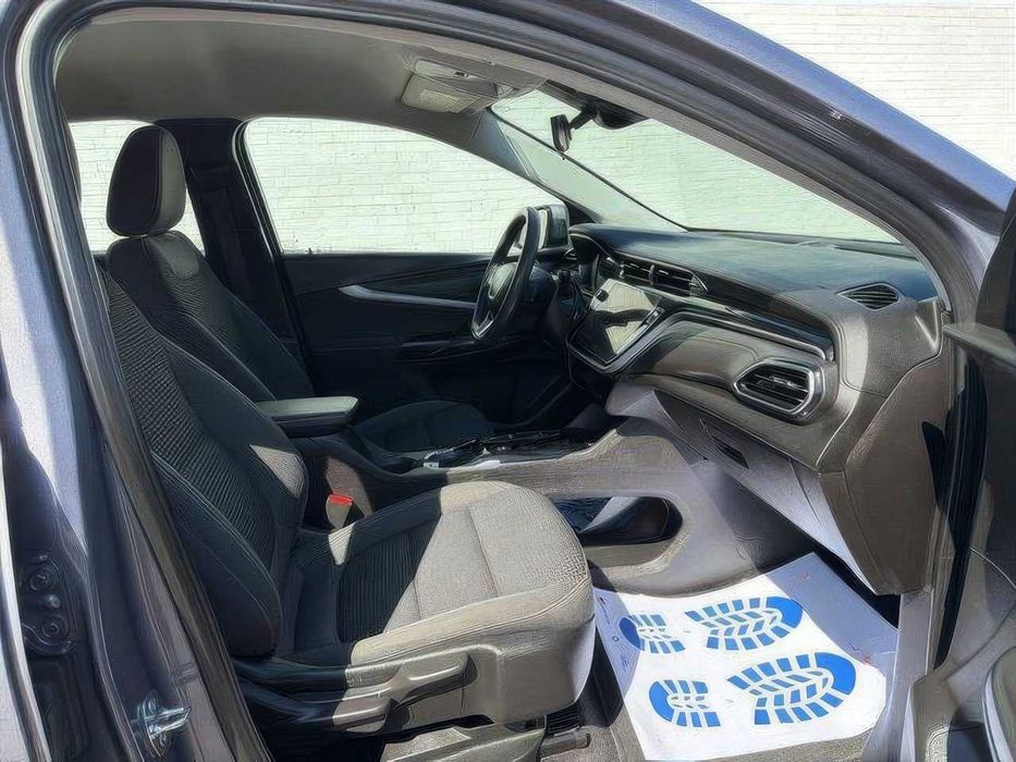 Chevrolet Bolt EUV LT      2023