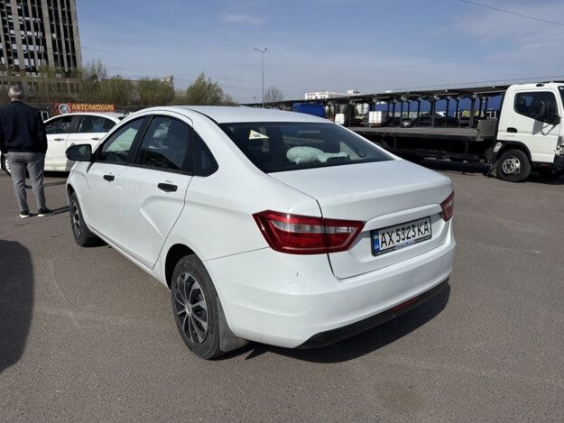 Продаю Lada Vesta